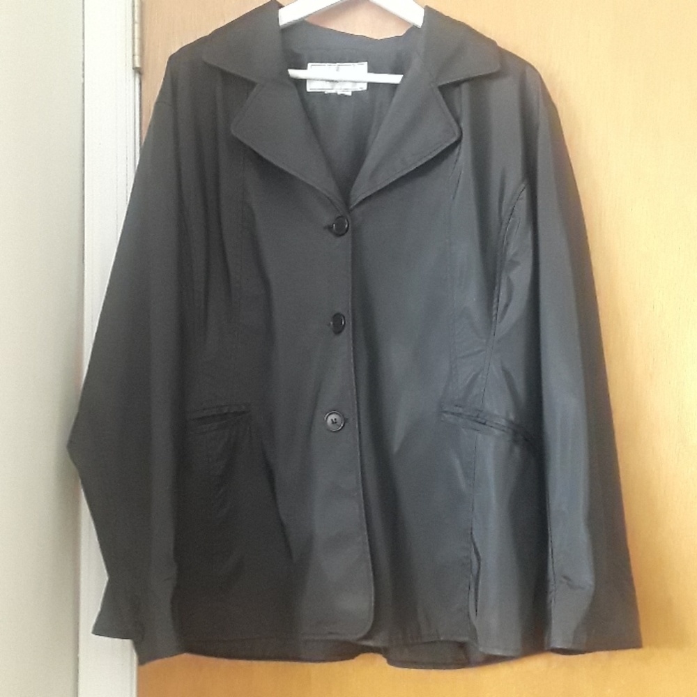 Louise Paris rain  jacket